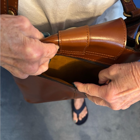 Patricia Nash Embossed Brown Leather Shoulder Bag - Picture 3 of 4